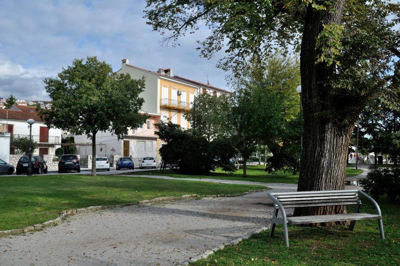 Paril Apartment Crikvenica Exterior photo